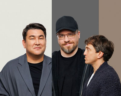 Купание обезьяны в теплой воде